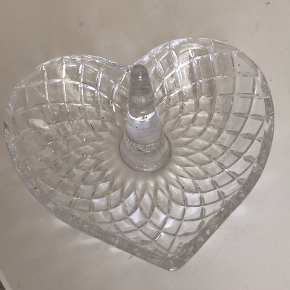 Crystal Cut Heart Shaped Jewlery Holder Trinket Dish 4 1/2” x 4” approx Glass - Picture 9 of 10